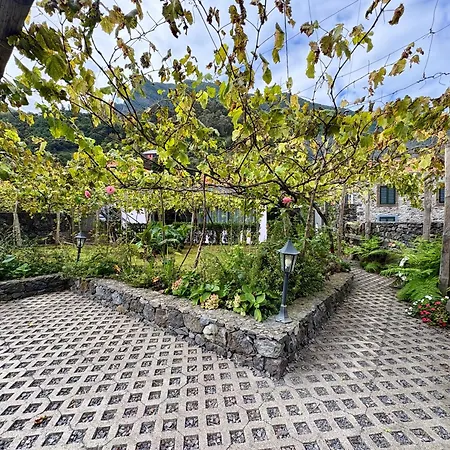 Tatil Evi Marialina, By Op